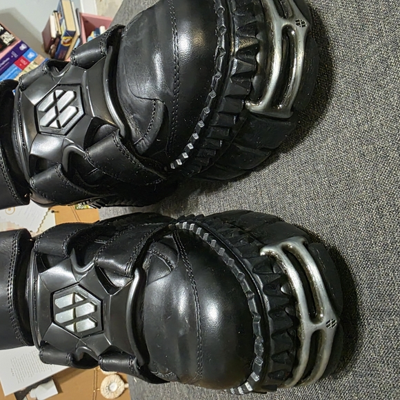 New Rock Black and Silver Platform Boots M-WALL285-S9 - Picture 1 of 10